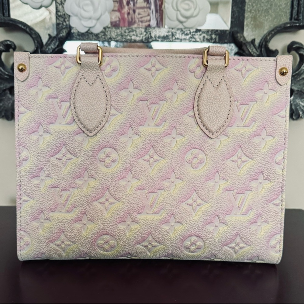 Louis Vuitton On The Go PM Summer Rose - Picture 3 of 12